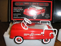1948 BMC Hook & Ladder Pedal Car by Crown 1/6 Scale - Click Image to Close